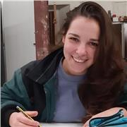 Graduada en Magisterio de Primaria y en Humanidades ofrece clases de refuerzo en todas las asignaturas de Primaria y en las siguientes asignaturas de la ESO y Bachiller: Música, Francés, Inglés, Lengua y Literatura, Latín, Geografía, Historia, Historia de